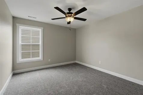 274 Townsend Way Bowling Green KY 42103