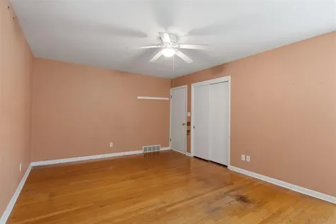 2501 Mohawk Drive Bowling Green KY 42104