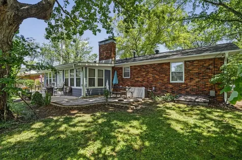 2501 Mohawk Drive Bowling Green KY 42104