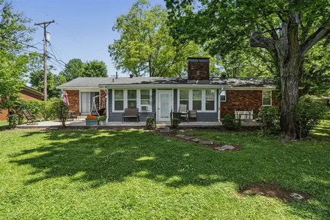 2501 Mohawk Drive Bowling Green KY 42104