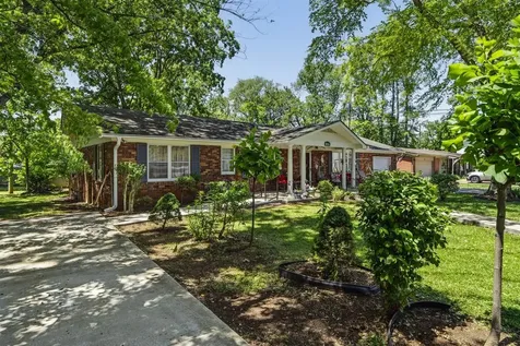 2501 Mohawk Drive Bowling Green KY 42104