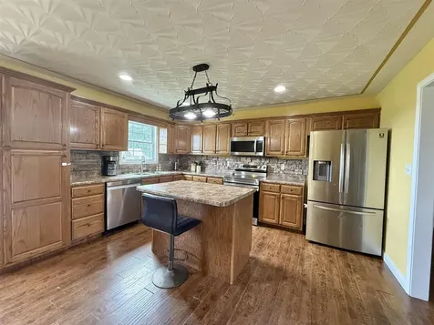 10798 Brownsville Road Morgantown KY 42261