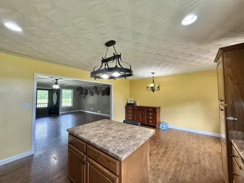 10798 Brownsville Road Morgantown KY 42261