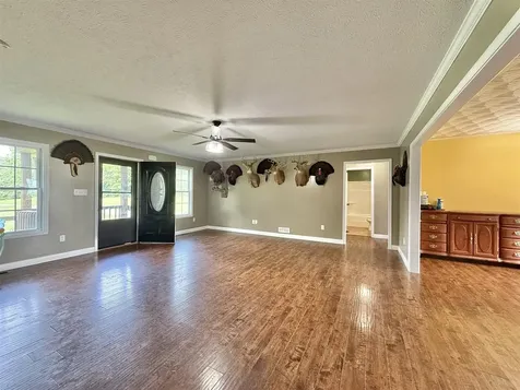 10798 Brownsville Road Morgantown KY 42261