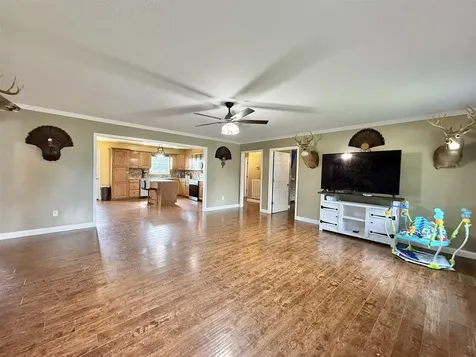 10798 Brownsville Road Morgantown KY 42261