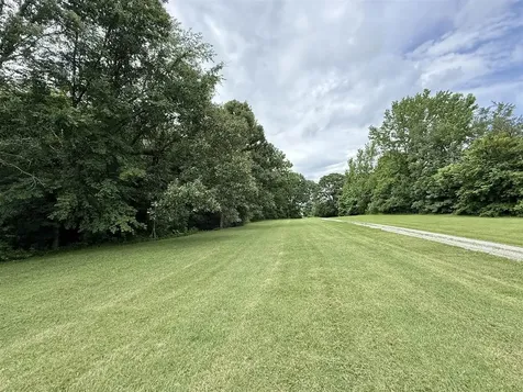 10798 Brownsville Road Morgantown KY 42261