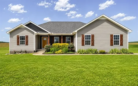 1827 Taylor Barrow Road Auburn KY 42206