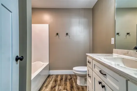 1827 Taylor Barrow Road Auburn KY 42206