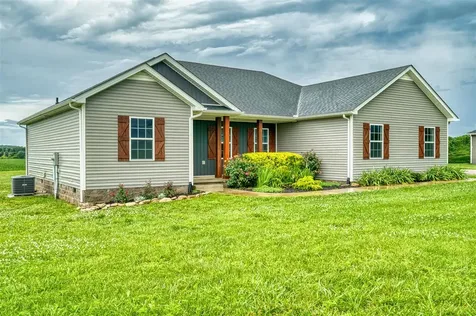 1827 Taylor Barrow Road Auburn KY 42206
