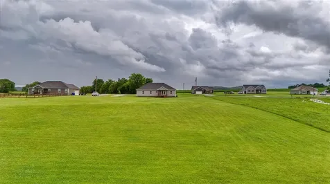 1827 Taylor Barrow Road Auburn KY 42206
