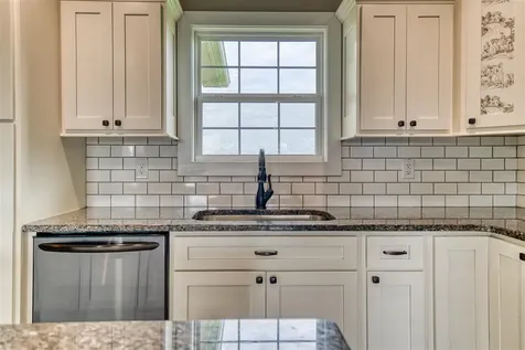 1827 Taylor Barrow Road Auburn KY 42206