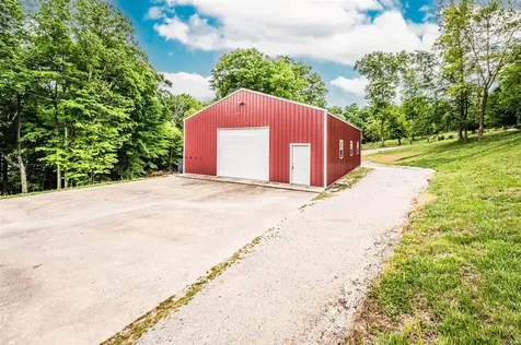 915 Brier Creek Road Mammoth Cave KY 42259