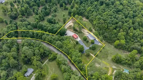 915 Brier Creek Road Mammoth Cave KY 42259