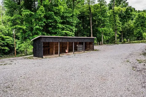 915 Brier Creek Road Mammoth Cave KY 42259