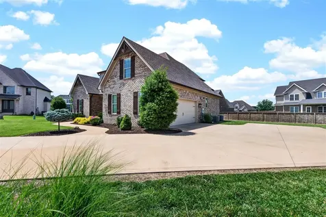 3349 Sunburst Court Bowling Green KY 42101