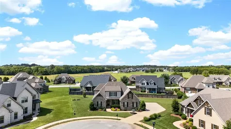 3349 Sunburst Court Bowling Green KY 42101