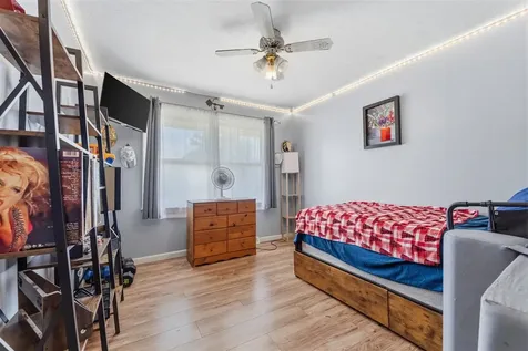 3302 Smallhouse Road Bowling Green KY 42104