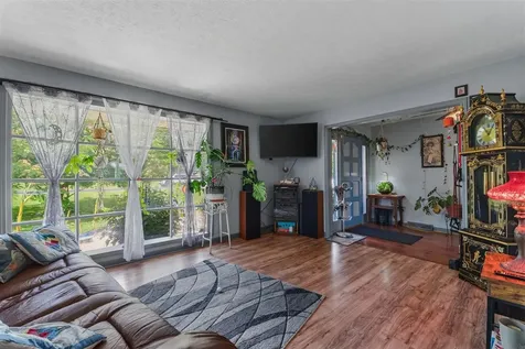 3302 Smallhouse Road Bowling Green KY 42104