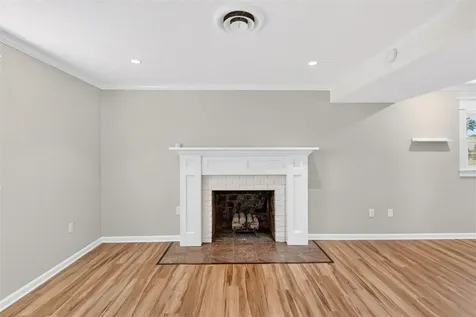 1709 Lennox Way Bowling Green KY 42104