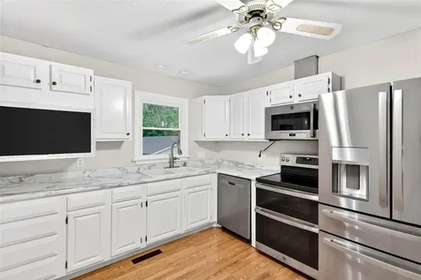 1709 Lennox Way Bowling Green KY 42104