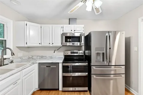 1709 Lennox Way Bowling Green KY 42104