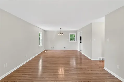 1709 Lennox Way Bowling Green KY 42104
