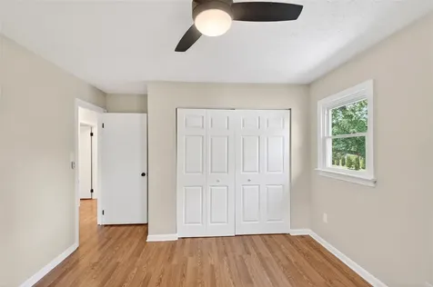 1709 Lennox Way Bowling Green KY 42104