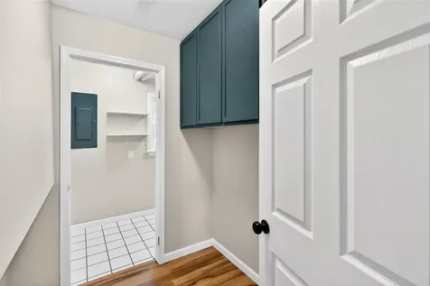 1709 Lennox Way Bowling Green KY 42104