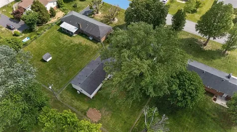 1709 Lennox Way Bowling Green KY 42104