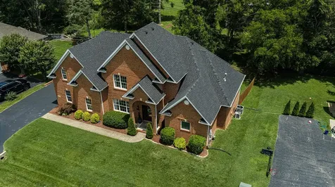 157 Huntsman Circle Bowling Green KY 42103