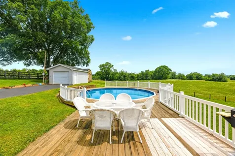 5410 Hundred Acre Pond Road Hardyville KY 42746