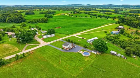 5410 Hundred Acre Pond Road Hardyville KY 42746