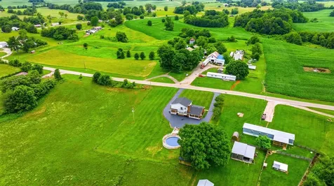5410 Hundred Acre Pond Road Hardyville KY 42746