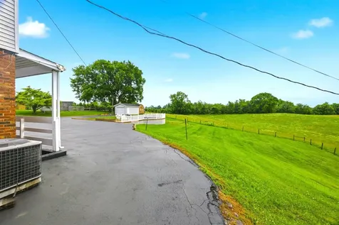 5410 Hundred Acre Pond Road Hardyville KY 42746