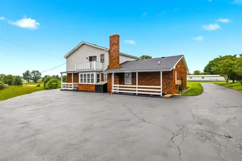 5410 Hundred Acre Pond Road Hardyville KY 42746