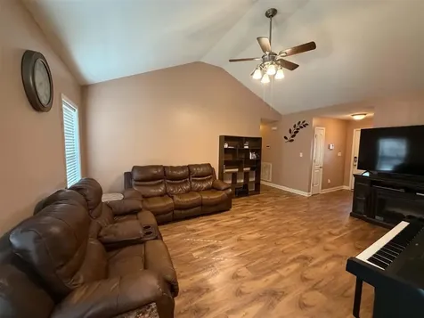 721 Sagittarius Avenue Bowling Green KY 42101