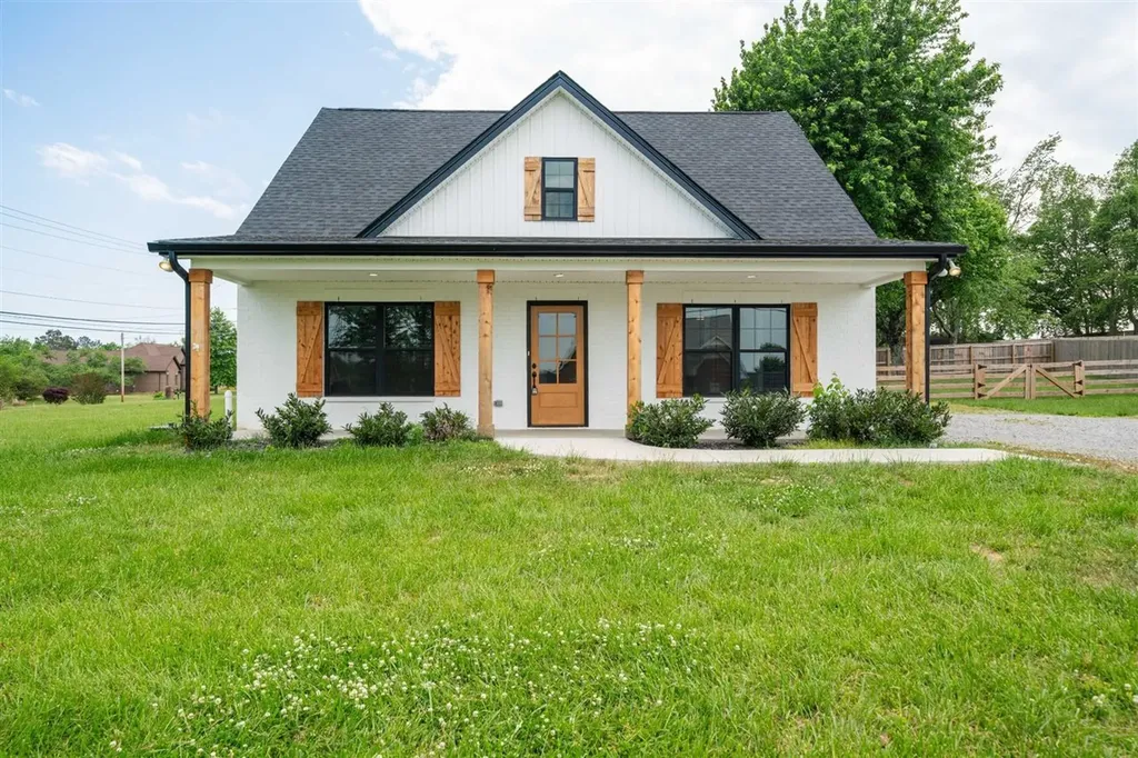 759 N Palmer Court White House TN 37188
