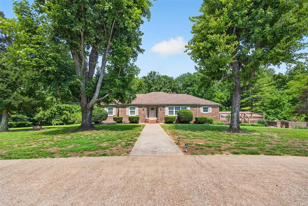 3408 Boiling Springs Road Bowling Green KY 42101