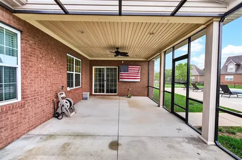 1439 Southern Sky Circle Bowling Green KY 42104