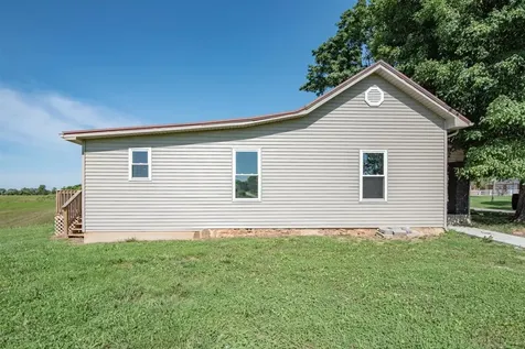 3963 Old Lexington Road Cave City KY 42127