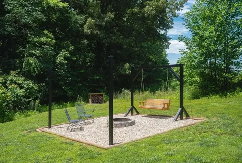971 Hadley Loop Road Bowling Green KY 42101