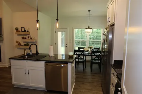 1131 County House Lane Bowling Green KY 42101