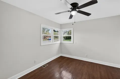 1133 Edgefield Way Bowling Green KY 42104