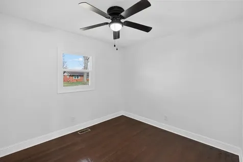 1133 Edgefield Way Bowling Green KY 42104