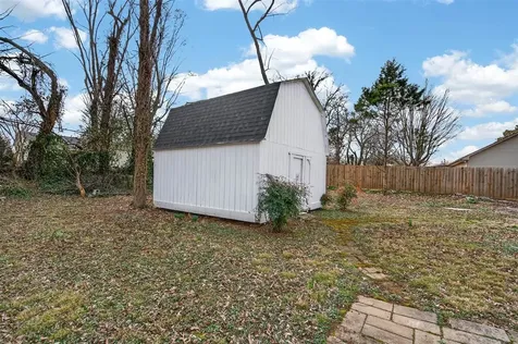 1133 Edgefield Way Bowling Green KY 42104