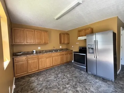 330 N 4th Street Central City KY 42330