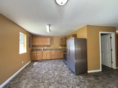 330 N 4th Street Central City KY 42330