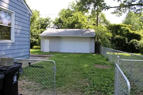3225 Stratford Avenue Louisville KY 40218