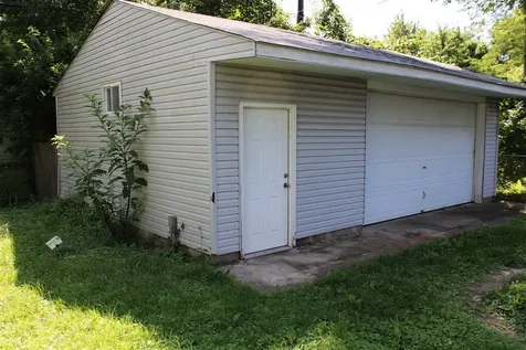 3225 Stratford Avenue Louisville KY 40218