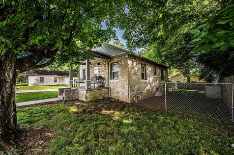 403 W 10th Avenue Bowling Green KY 42101
